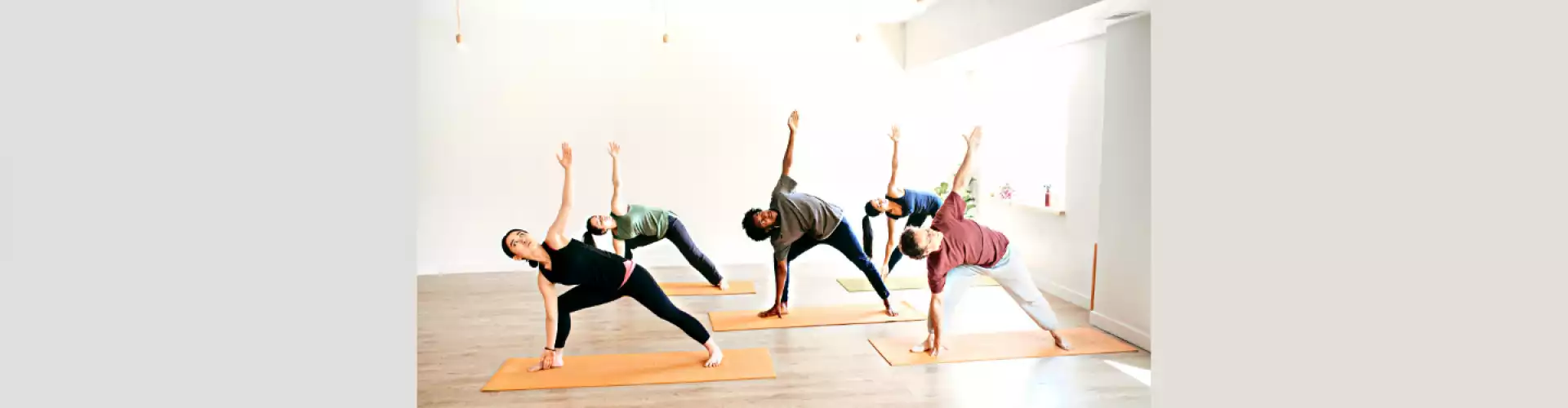 Yoga doux - Online Class by Sera Melini